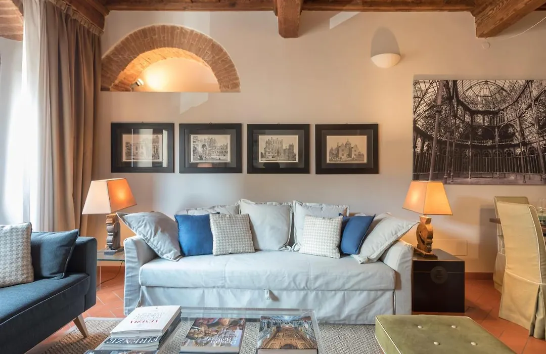 Heart Of Florence In Great Location-1
